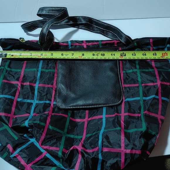 AVON - COLLAPSIBLE TOTE BAGS - Picture 3 of 5